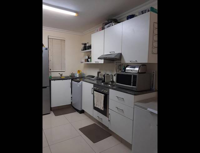 2 BEDROOM APARTMENT FOR SALE IN UMHLANGA RIDGE